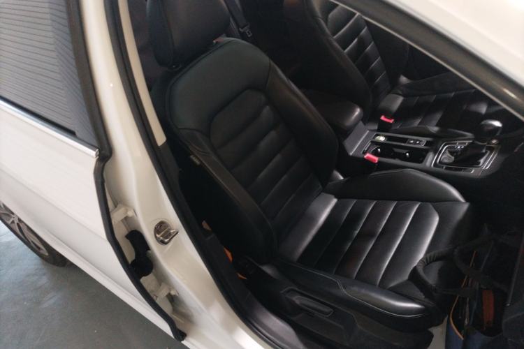 Used Volkswagen Golf 2016 230TSI Automatic Luxury Version