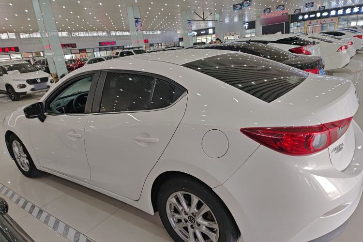 Used Mazda Mazda 3 Axela 2014 Sedan 1.5L Automatic Luxury Model