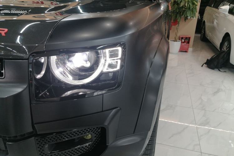 Used Land Rover Defender 2023 Facelift 90 3.0T P400 XS
