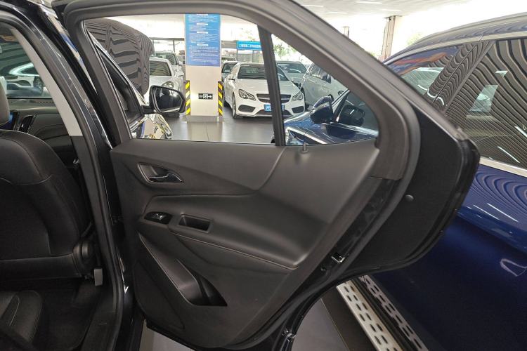 Used Chevrolet Equinox 2021 535T Yujie Edition
