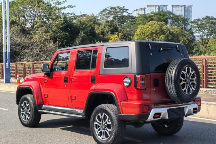 Used  BJ40 2020 2.0T Automatic Four-Wheel Drive Urban Hunter Edition Chivalrous Type