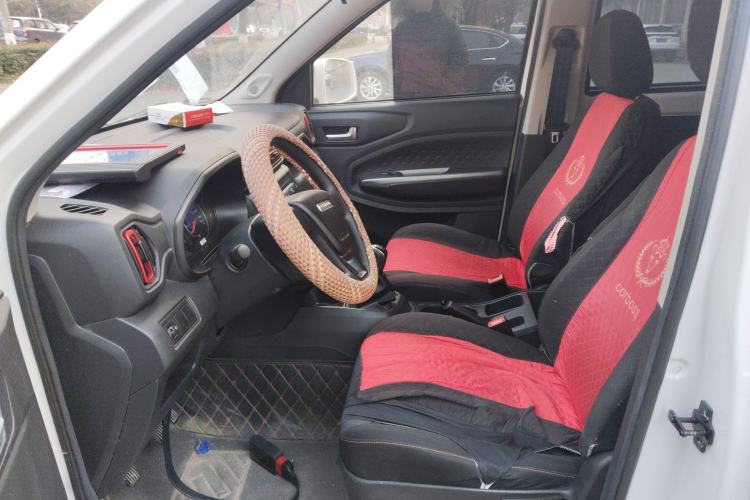 Used Dongfeng Fengon 380 2022 1.5L Standard Edition 7-Seater Passenger Vehicle