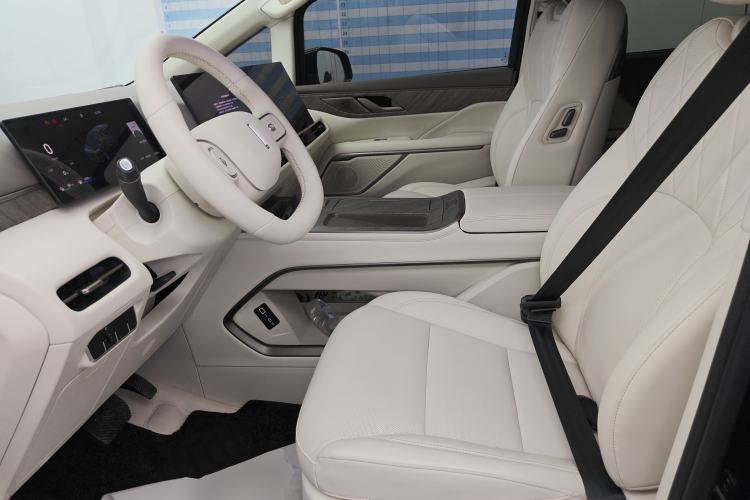 Used Wey Gaoshan 2025 Four-Wheel Drive Alpine 8