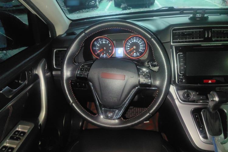 Used Haval H6 2015 Sport Edition 1.5T Automatic Two-Wheel Drive Luxury Model
