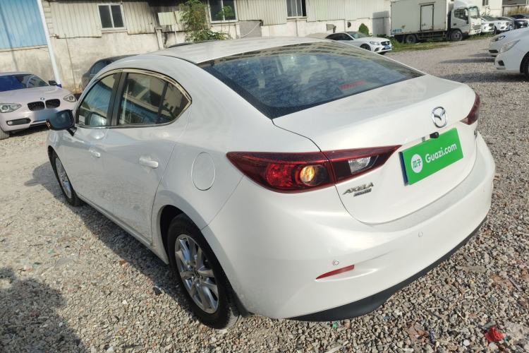 Used Mazda Mazda 3 Axela 2016 Sedan 1.5L Manual Comfort Model