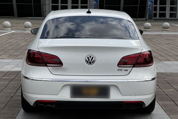 Used Volkswagen FAW-Volkswagen CC 2015 1.8TSI Luxury Model
