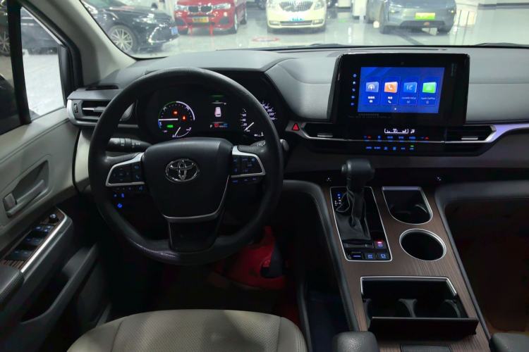 Used Toyota Sienna 2021 2.5L Hybrid Comfort Edition