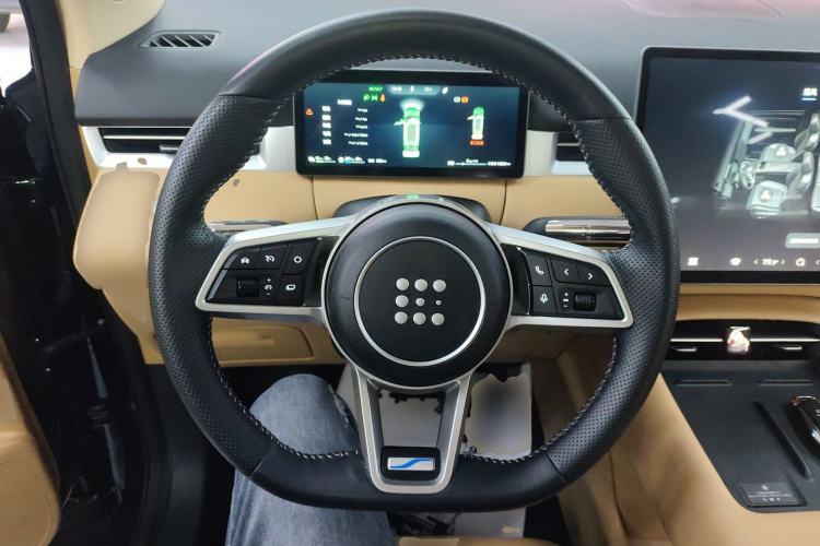 Used  E5 PLUS 2025 120km Standard Travel Custom Edition 7 Seats
