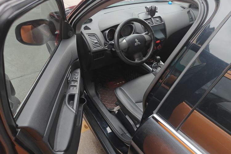 Used Mitsubishi ASX 2013 2.0L CVT Two-Wheel Drive Elite Edition
