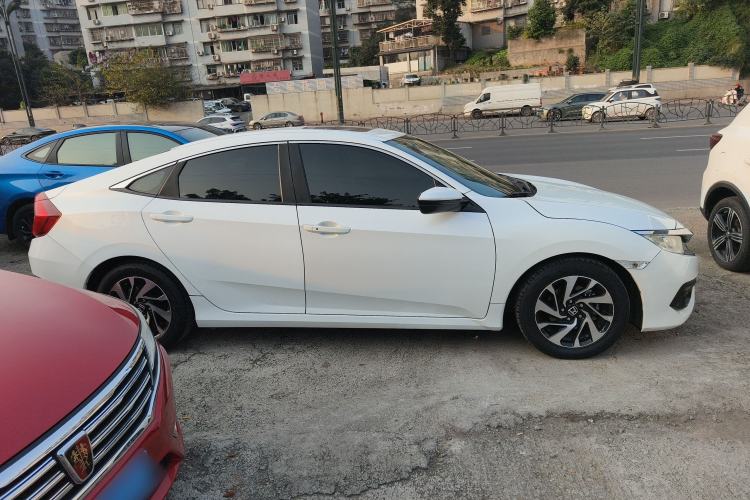 Used Honda Civic 2016 220TURBO CVT Luxury Edition
