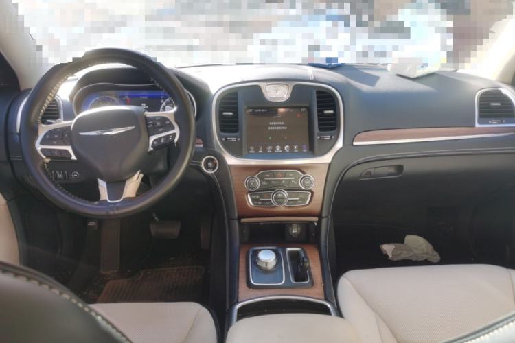 Used Chrysler 300C 2016 3.0L Supreme Edition
