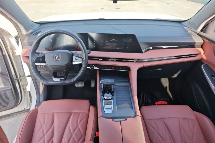 Used Changan CS75 PLUS 2024 3rd Generation Champion Edition 1.5T Intelligent Drive Dynamic Model
