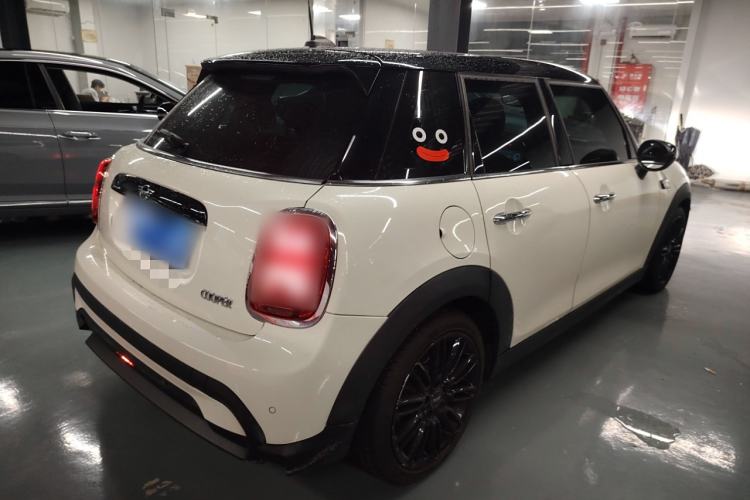 Used  MINI 2022 Updated 1.5T COOPER Artist Five-Door Edition

