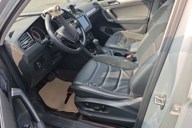 Used Volkswagen Tiguan L 2019 Updated Version 330TSI Automatic Two-Wheel Drive Panoramic Comfort Edition China VI Standard
