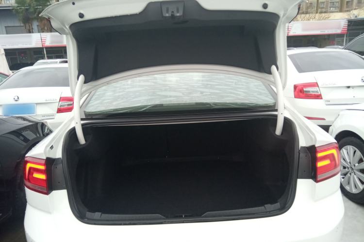 Used Volkswagen Lamando 2017 280TSI DSG Comfort Edition