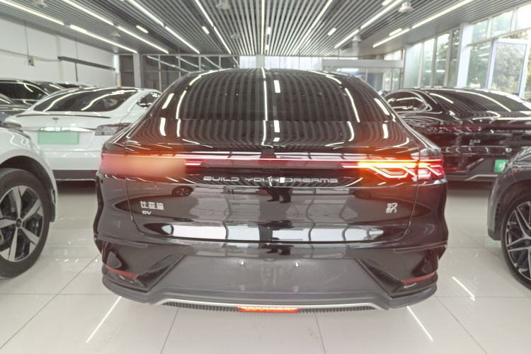 Used BYD Han 2024 EV Glory Edition 715KM Front-Wheel-Drive Flagship Model
