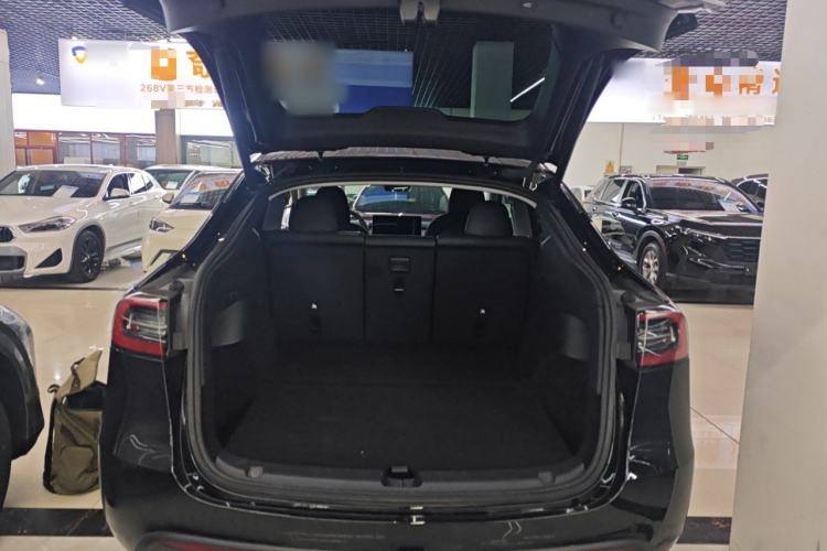 Used Tesla Model Y 2023 Rear-Wheel-Drive Version
