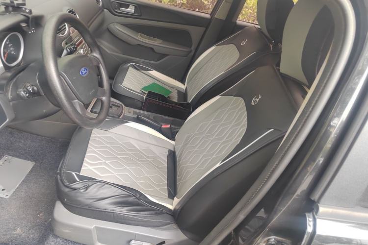 Used Ford Focus 2013 Hatchback Classic 1.8L Automatic Base Model