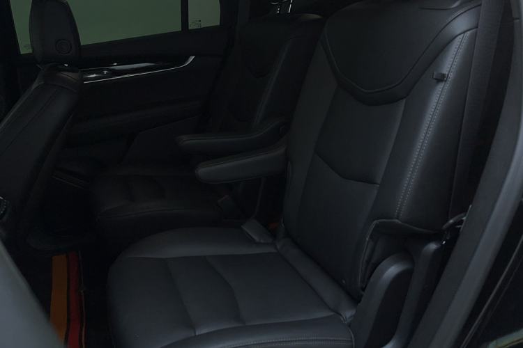 Used Cadillac XT6 2022 2.0T Six-Seater Two-Wheel-Drive Luxury Version
