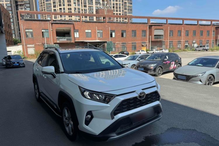 Used Toyota RAV4 2020 2.0L CVT 4x4 Trend Edition
