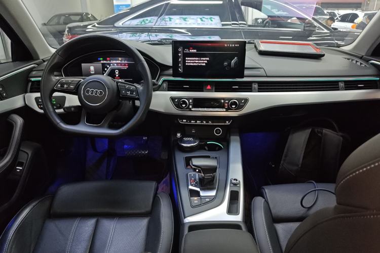 Used Audi A4L 2022 40 TFSI Luxury Dynamic Model
