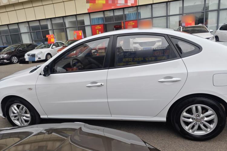 Used Hyundai Celesta 2015 1.6L Automatic Comfort Model
