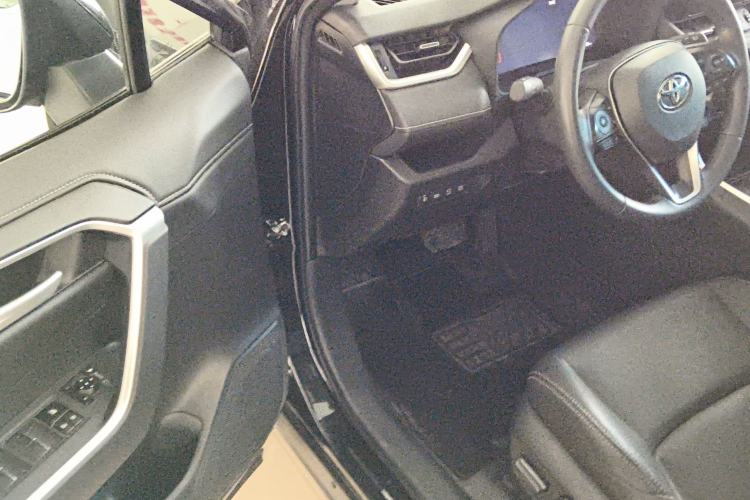 Used Toyota Wildlander 2023 2.0L CVT Two-Wheel Drive Luxury PLUS Edition