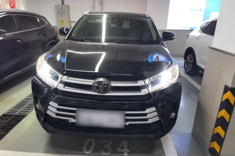Used Toyota Highlander 2018 2.0T Four-Wheel Drive Luxury Edition 7 Seats China V Emission Standard