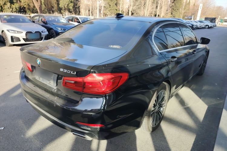 Used BMW 5 Series 2018 Facelifted 530Li Luxury Edition Premium Package
