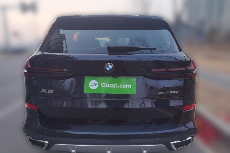 Used BMW X5 2023 xDrive 30Li Luxury M Sport Package
