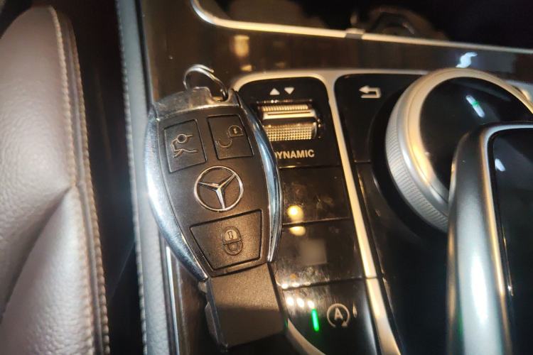 Used Mercedes-Benz GLC 2016 GLC 260 4MATIC Luxury Model