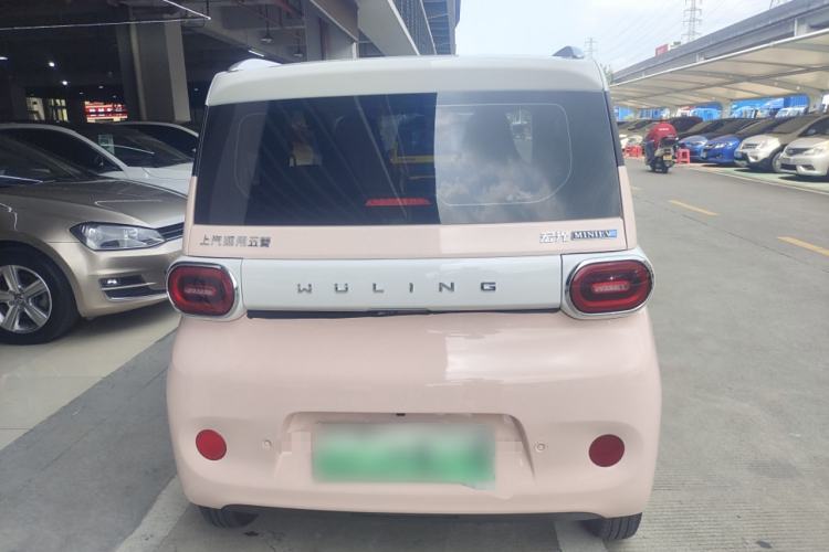 Used Wuling Hongguang MINIEV 2024 3rd Generation 215km Advanced Version
