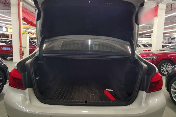 Used BMW 5 Series 2019 530Li Leading Model Luxury Package
