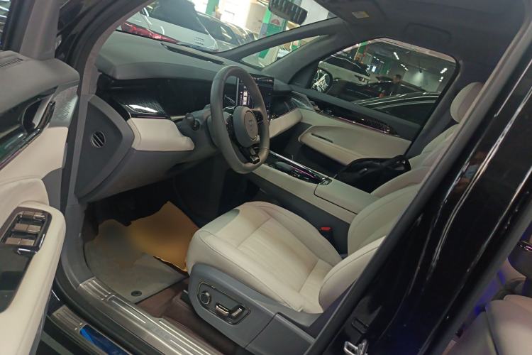 Used Zeekr 009 2022 WE Edition
