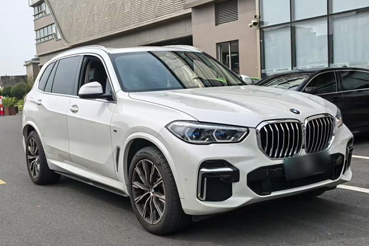 Used BMW X5 2022 xDrive 30Li Luxury M Sport Package
