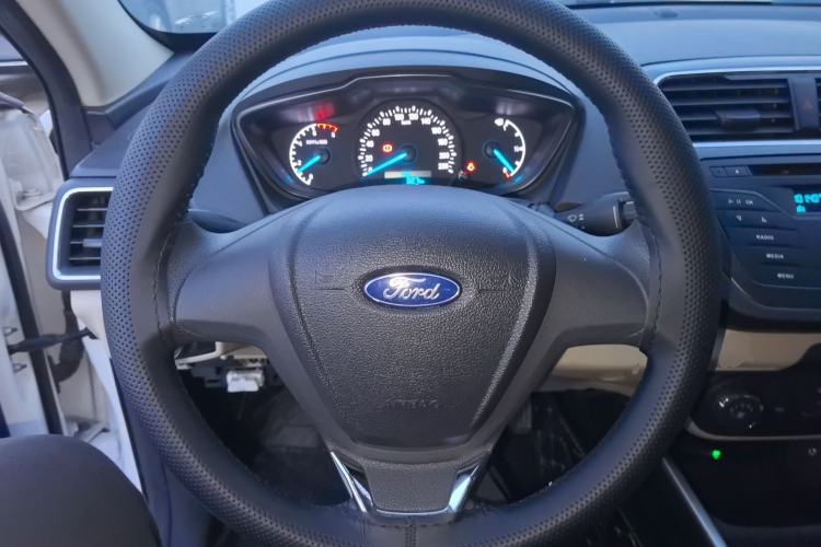 Used Ford Escort 2015 1.5L Manual Comfort Model
