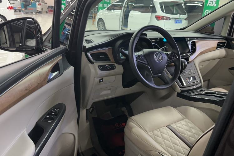 Used Buick GL8 2017 ES 28T Comfort Model China V Standard
