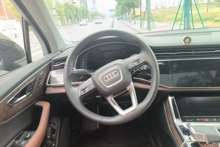 Used Audi Q7 2023 45 TFSI quattro S line Sport model