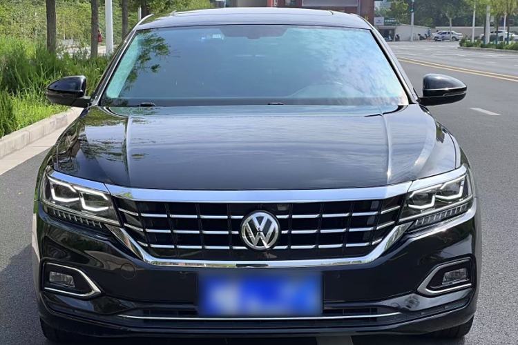 Used Volkswagen Passat 2019 330TSI Luxury Edition China VI Standard
