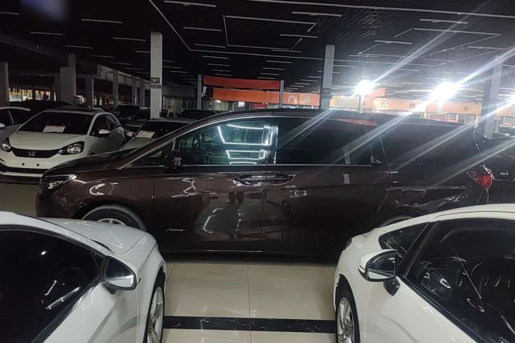 Used Buick GL8 2018 ES 28T Comfort Model China VI Standard
