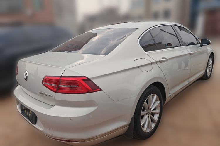 Used Volkswagen Magotan 2018 330TSI DSG Advanced Model
