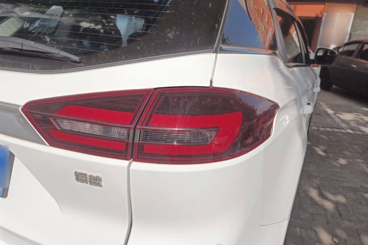 Used Geely Auto Emgrand X7 Sport 2021 Million Edition 1.8TD DCT Two-Wheel Drive Comfort Model
