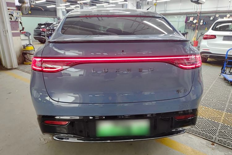 Used Hima Luxeed R7 2024 All-Electric 736 km Ultra
