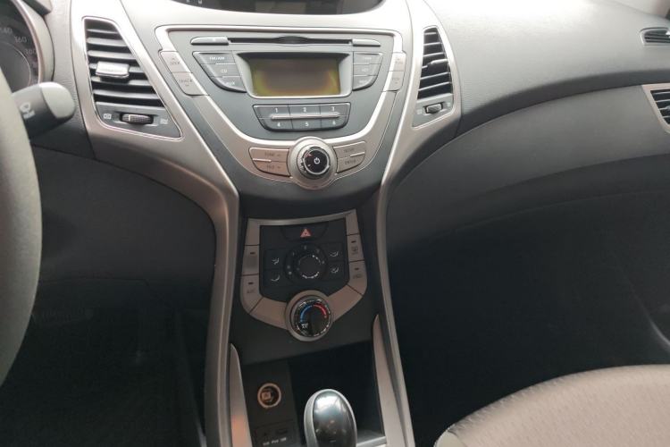 Used Hyundai Elantra (5th Generation / Langdong) 2012 1.6L Automatic Fashion Edition