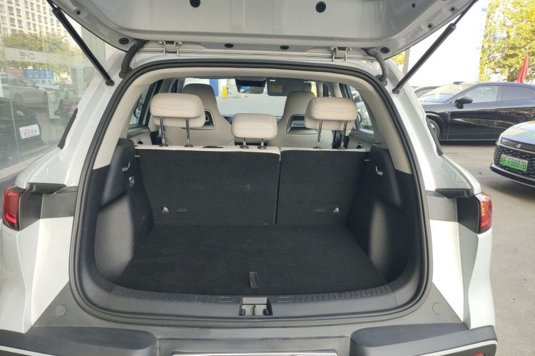 Used BYD Yuan UP 2025 Intelligent Driving Version 401 km Leading Edition