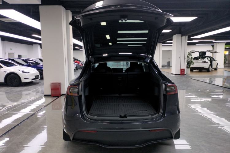 Used Tesla Model Y 2024 Rear-Wheel-Drive Version
