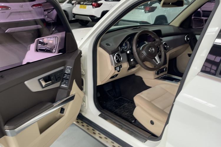 Used Mercedes-Benz GLK-Class 2013 GLK 300 4MATIC Dynamic Sunroof Model
