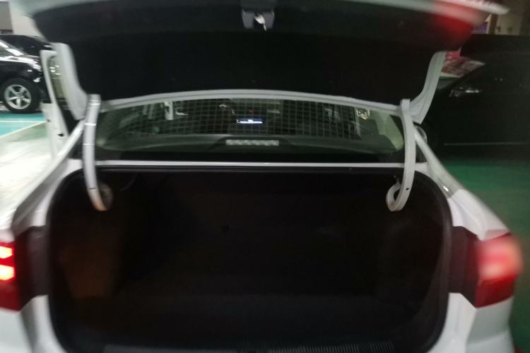 Used Volkswagen Bora 2016 1.6L Manual Fashion Edition
