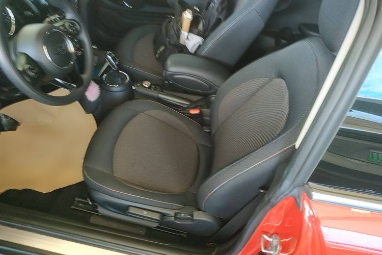 Used  MINI 2019 1.5T ONE PLUS
