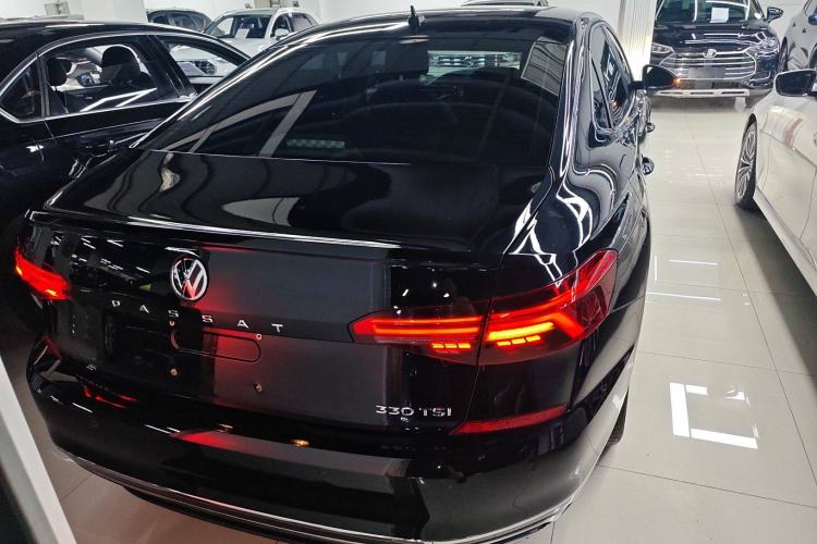 Used Volkswagen Passat 2019 330TSI Elite Edition China VI
